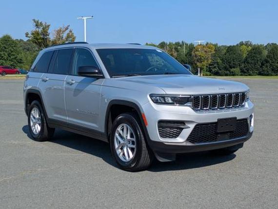 JEEP GRAND CHEROKEE 2024 1C4RJHAGXRC235242 image JEEP GRAND CHEROKEE 2024 1C4RJHAGXRC235242 image